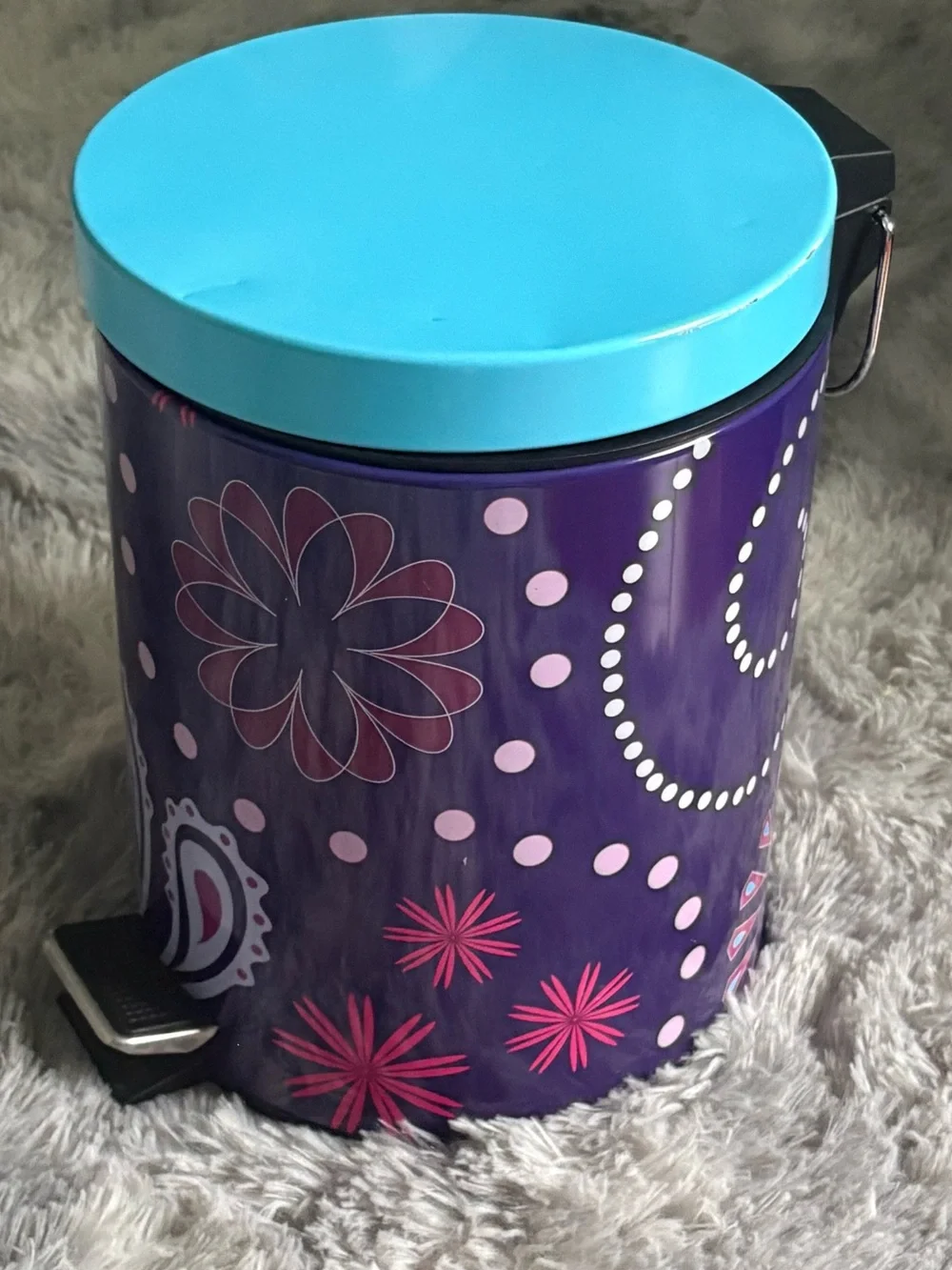 Pedal step trash can metal paisley floral groovy dorm girls bedroom purple blue